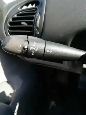 Véhicule à la ferraille citroen xsara picasso (n68) 2.0 hdi de l'année 2003 alimenté rhy