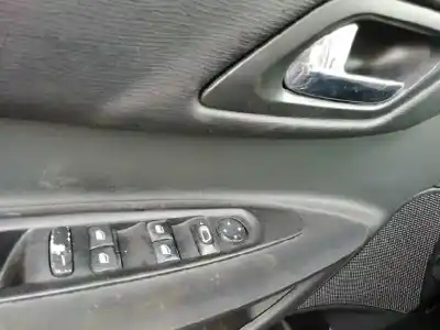 Здавання транспортного засобу citroen c4 berlina collection року 2007 потужний 9hy