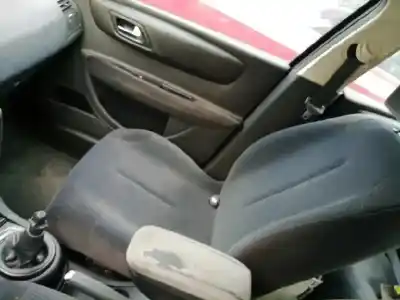 Здавання транспортного засобу citroen c4 berlina collection року 2007 потужний 9hy