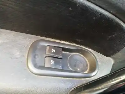 Здавання транспортного засобу renault kangoo furgón compact comfort року 2011 потужний k9ka8