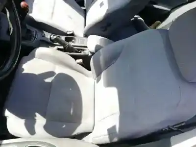 Veículo de Sucata nissan primera berlina (p12) acenta do ano 2003 alimentado qg16