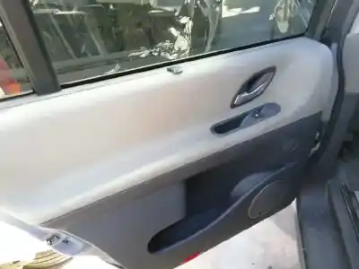 Verschrottungsfahrzeug renault espace iv (jk0) 2.0 dynamique [2.0 ltr. - 110 kw dci diesel fap] des jahres 2003 angetrieben g9t j7