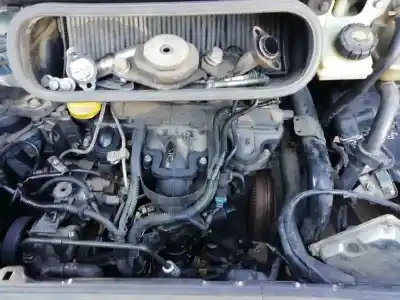 Verschrottungsfahrzeug renault espace iv (jk0) 2.0 dynamique [2.0 ltr. - 110 kw dci diesel fap] des jahres 2003 angetrieben g9t j7
