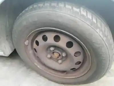Здавання транспортного засобу ford focus berlina (cak) ghia року 2003 потужний ffda