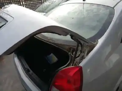 Veículo de Sucata nissan primera berlina (p12) acenta do ano 2002 alimentado qg16