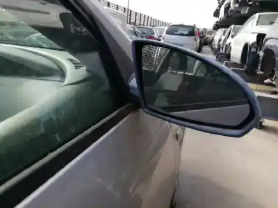 Veículo de Sucata nissan primera berlina (p12) acenta do ano 2002 alimentado qg16