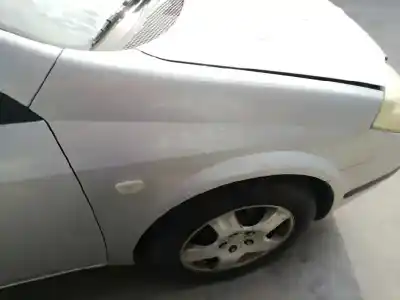 Veículo de Sucata nissan primera berlina (p12) acenta do ano 2002 alimentado qg16