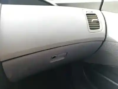 Veículo de Sucata nissan primera berlina (p12) acenta do ano 2002 alimentado qg16