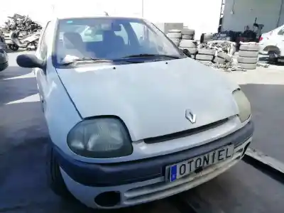 Утилизация автомобиля RENAULT CLIO II FASE I (B/CBO) 1.2 года 2000 питание D7F D7