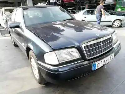 Здавання транспортного засобу mercedes-benz clase c (w202) berlina 220 cdi esprit champion (202.133) року 1999 потужний 611960