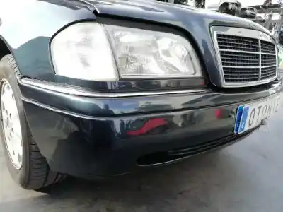 Здавання транспортного засобу mercedes-benz clase c (w202) berlina 220 cdi esprit champion (202.133) року 1999 потужний 611960