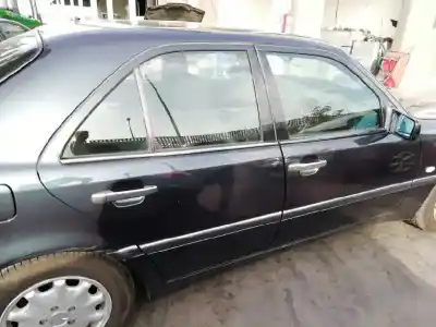 Здавання транспортного засобу mercedes-benz clase c (w202) berlina 220 cdi esprit champion (202.133) року 1999 потужний 611960