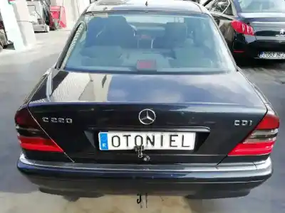Здавання транспортного засобу mercedes-benz clase c (w202) berlina 220 cdi esprit champion (202.133) року 1999 потужний 611960