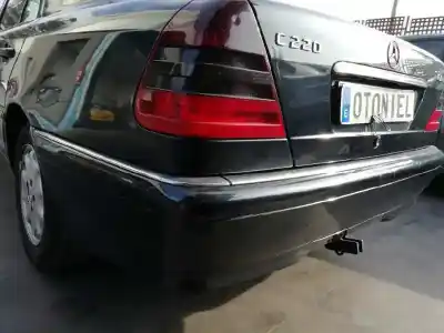 Здавання транспортного засобу mercedes-benz clase c (w202) berlina 220 cdi esprit champion (202.133) року 1999 потужний 611960