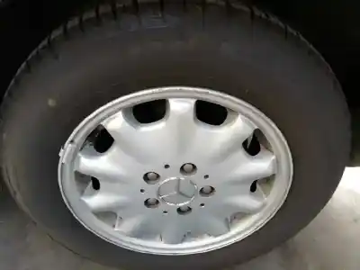 Здавання транспортного засобу mercedes-benz clase c (w202) berlina 220 cdi esprit champion (202.133) року 1999 потужний 611960