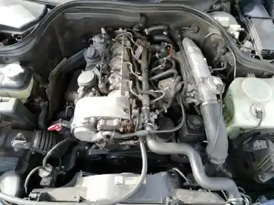Здавання транспортного засобу mercedes-benz clase c (w202) berlina 220 cdi esprit champion (202.133) року 1999 потужний 611960