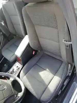 Здавання транспортного засобу mercedes-benz clase c (w202) berlina 220 cdi esprit champion (202.133) року 1999 потужний 611960