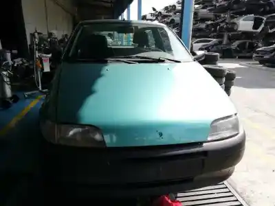 Veículo de Sucata FIAT PUNTO BERLINA (176) 60 SX do ano 1996 alimentado 176B4.000