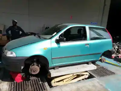 Veículo de Sucata fiat punto berlina (176) 60 sx do ano 1996 alimentado 176b4.000