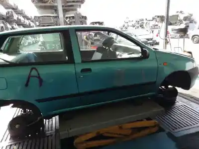 Veículo de Sucata fiat punto berlina (176) 60 sx do ano 1996 alimentado 176b4.000