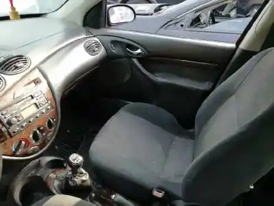 Здавання транспортного засобу ford focus berlina (cak) 2.0 16v cat року 1999 потужний eddc