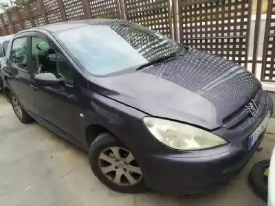 Vehicul casat PEUGEOT 307 (S1) XS al anului 2001 alimentat RHY