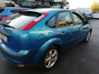 Vehicul casat ford focus berlina (cap) ghia al anului 2005 alimentat hxda
