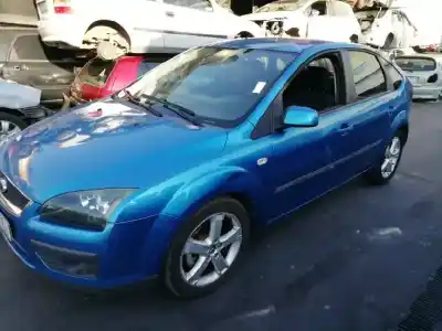 Vehicul casat ford focus berlina (cap) ghia al anului 2005 alimentat hxda