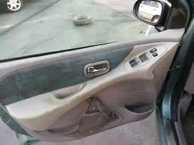 Здавання транспортного засобу nissan almera tino (v10m) mar року 2000 потужний yd22ddt
