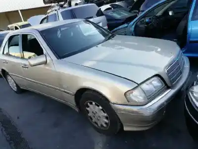 Здавання транспортного засобу MERCEDES-BENZ CLASE C (W202) BERLINA 220 CDI Esprit Champion (202.133) року 1998 потужний 611960