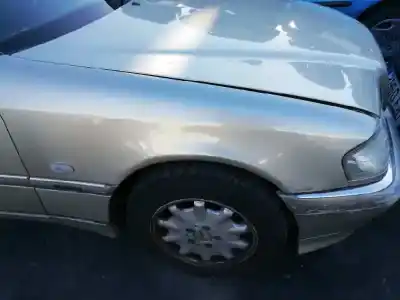 Здавання транспортного засобу mercedes-benz clase c (w202) berlina 220 cdi esprit champion (202.133) року 1998 потужний 611960