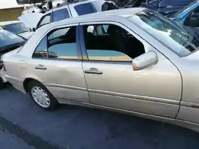 Здавання транспортного засобу mercedes-benz clase c (w202) berlina 220 cdi esprit champion (202.133) року 1998 потужний 611960