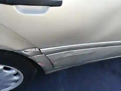 Здавання транспортного засобу mercedes-benz clase c (w202) berlina 220 cdi esprit champion (202.133) року 1998 потужний 611960