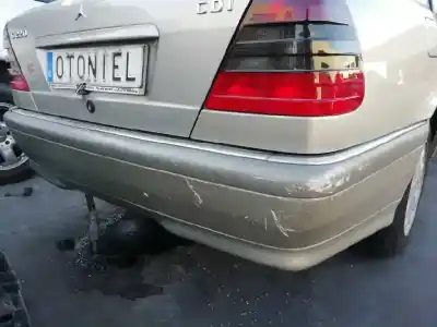 Здавання транспортного засобу mercedes-benz clase c (w202) berlina 220 cdi esprit champion (202.133) року 1998 потужний 611960