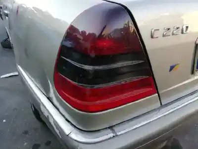 Здавання транспортного засобу mercedes-benz clase c (w202) berlina 220 cdi esprit champion (202.133) року 1998 потужний 611960