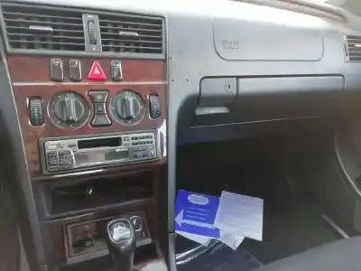 Здавання транспортного засобу mercedes-benz clase c (w202) berlina 220 cdi esprit champion (202.133) року 1998 потужний 611960