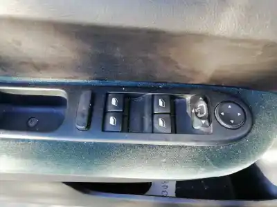 Veicolo di demolizione peugeot 307 break / sw (s1) sw dell'anno 2004 alimentato rhs
