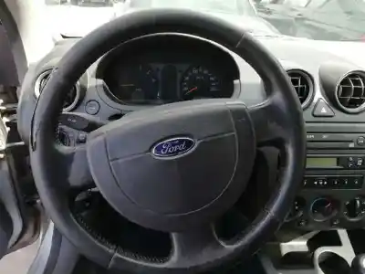 Verschrottungsfahrzeug ford fiesta (cbk) fun des jahres 2003 angetrieben f6ja