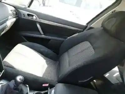Scrapping Vehicle peugeot 407 sw st sport of the year 2005 powered rhr