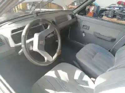 Véhicule à la ferraille peugeot 205 berlina 1.8 diesel de l'année 1992 alimenté 161a