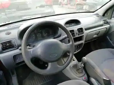 Scrapping Vehicle renault clio ii fase i (b/cbo) 1.9 d alize of the year 1999 powered f8q k6