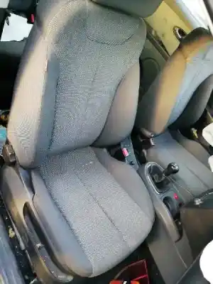 Veículo de Sucata seat leon (1p1) 1.9 tdi do ano 2005 alimentado bkc