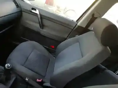 Vehicul casat volkswagen polo (9n3) advance al anului 2006 alimentat bky