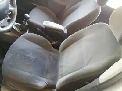 Здавання транспортного засобу ford focus berlina (cak) 1.8 tdci cat року 2002 потужний ffda