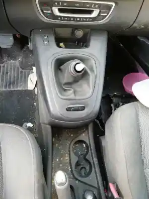 Veicolo di demolizione renault scenic iii 1.5 dci diesel fap dell'anno 2013 alimentato k9k846