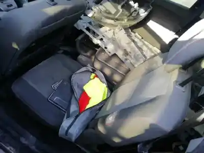 Veicolo di demolizione renault scenic iii 1.5 dci diesel fap dell'anno 2013 alimentato k9k846