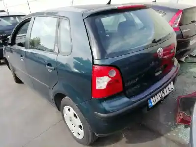 Veicolo di demolizione volkswagen polo (9n1) conceptline dell'anno 2003 alimentato azq