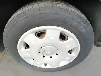 Veicolo di demolizione volkswagen polo (9n1) conceptline dell'anno 2003 alimentato azq