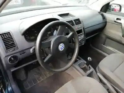 Veicolo di demolizione volkswagen polo (9n1) conceptline dell'anno 2003 alimentato azq