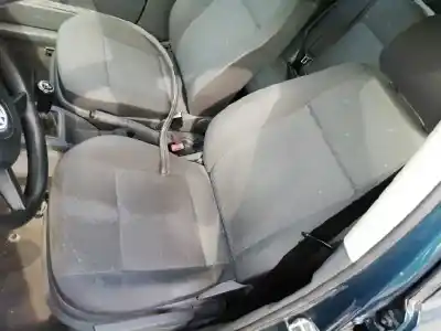 Veicolo di demolizione volkswagen polo (9n1) conceptline dell'anno 2003 alimentato azq